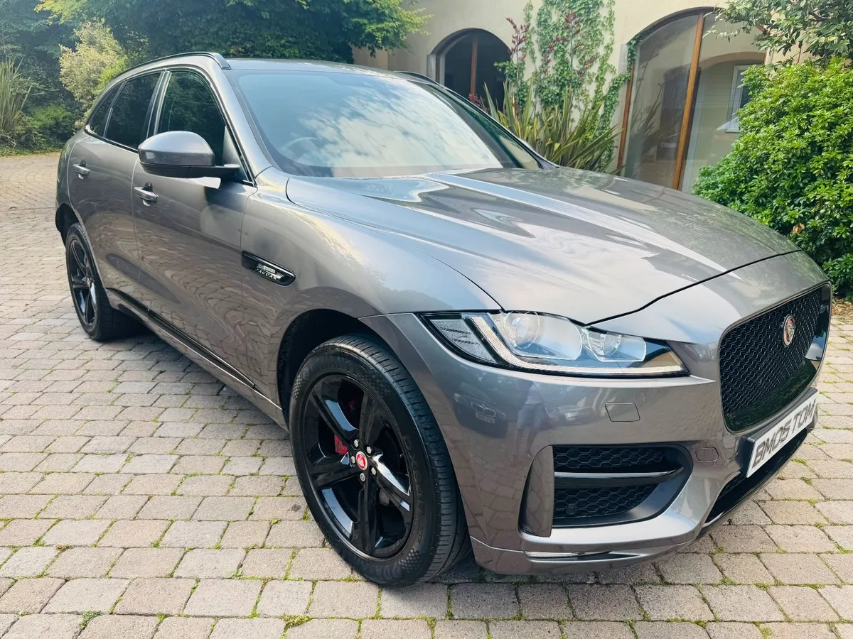 Jaguar F-Pace R Dynamic Auto  STUNNING NI JEEP MEG - Image 4