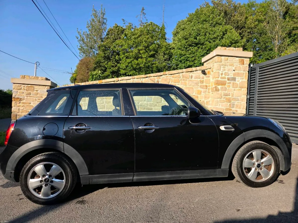 2016 MINI ONE - Image 4