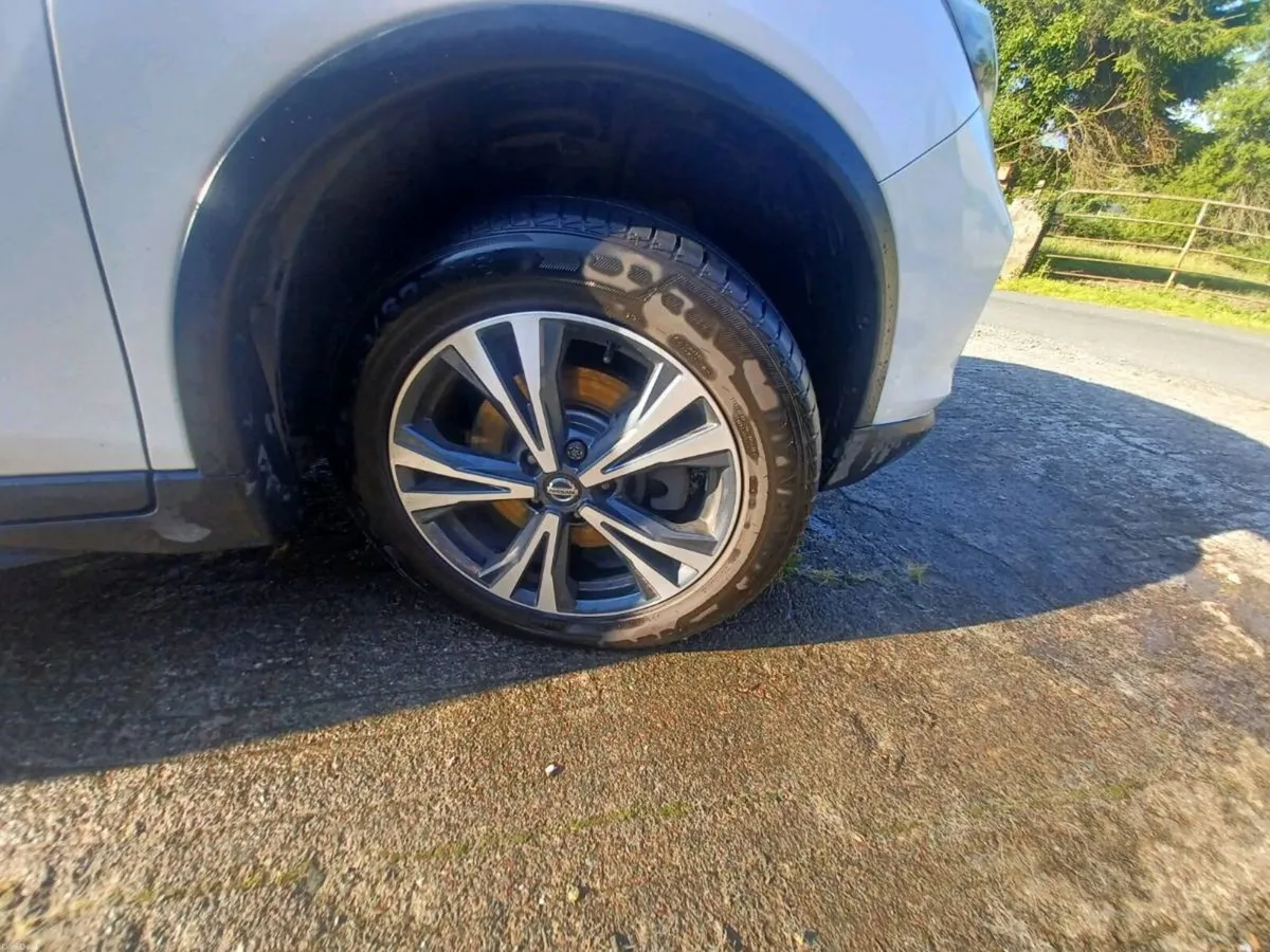 Nissan X-TRAIL 7 Seater - Image 4