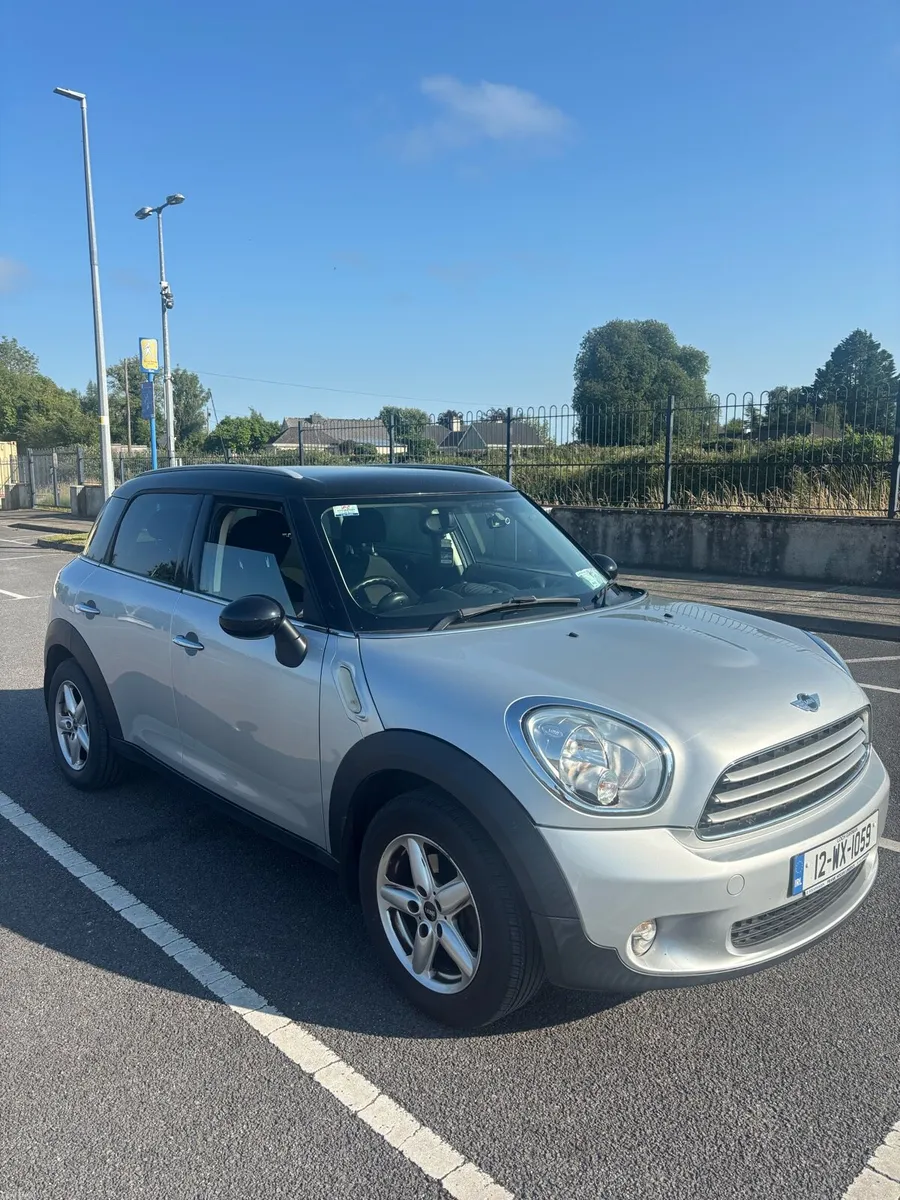 Mini Cooper Countryman - Image 1