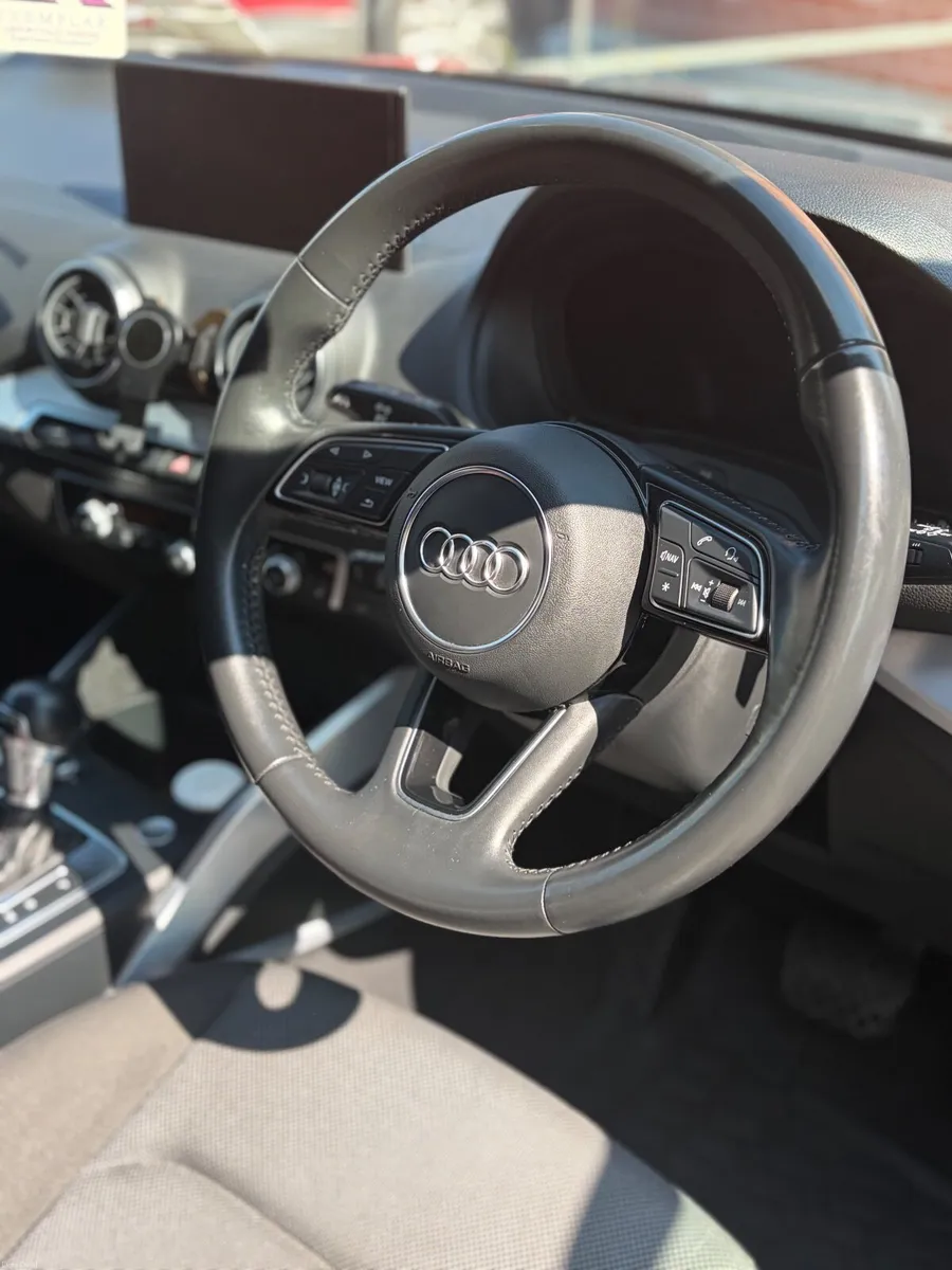 Audi Q2 2018 - Image 2