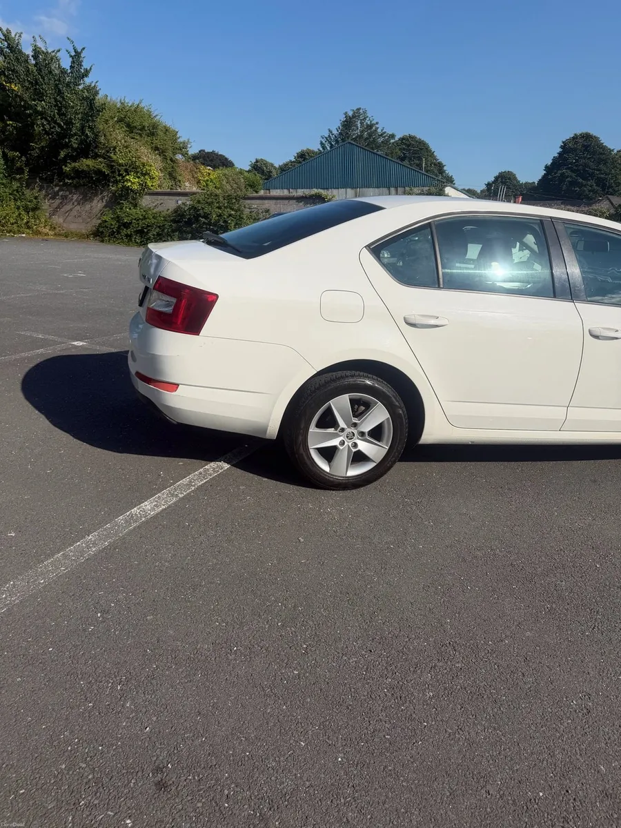 Car - Image 6