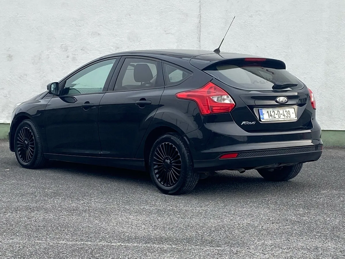 Ford Focus 1.6 TDCi FSH Low mileage - Image 3