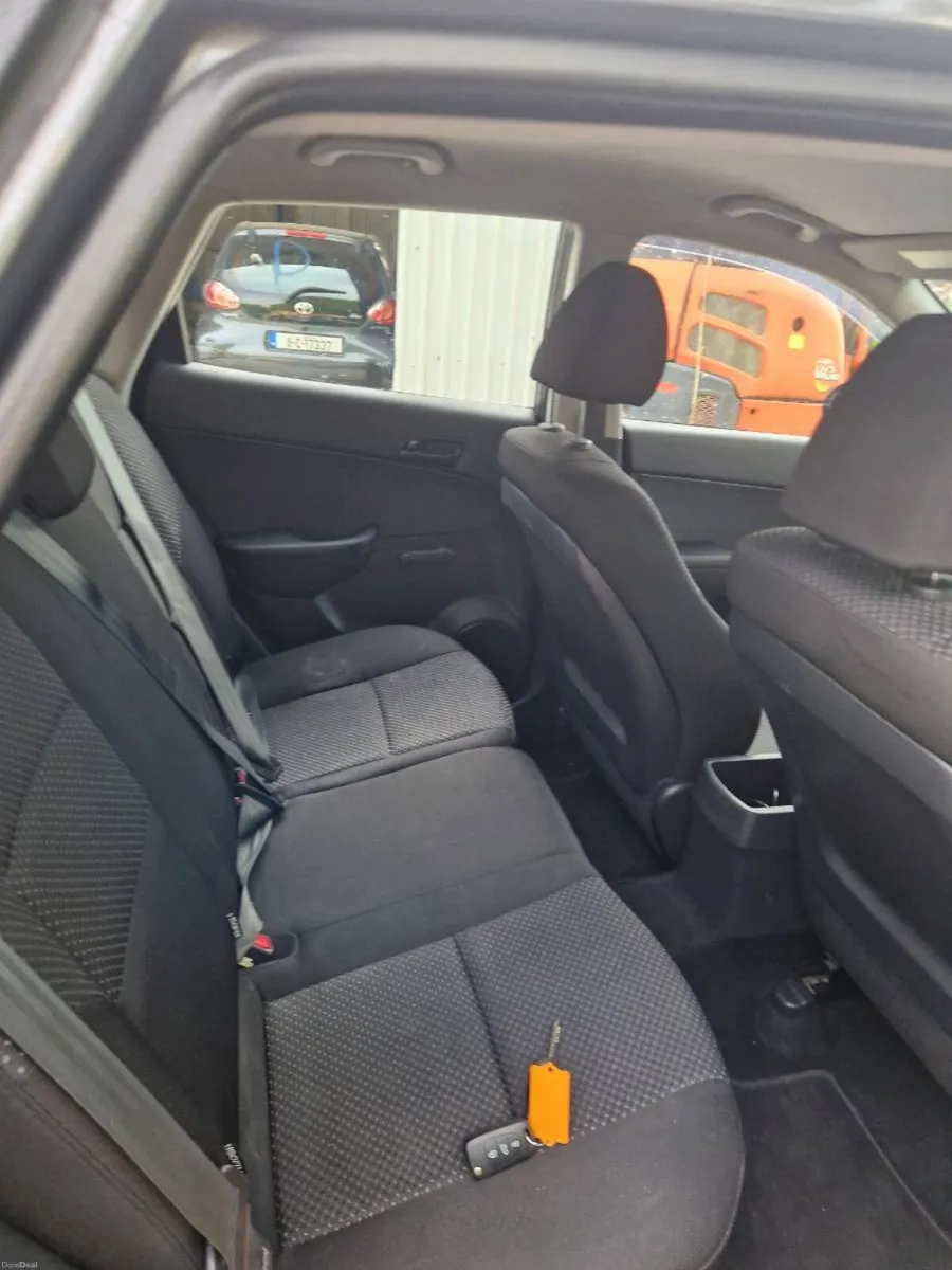 Car - Image 6