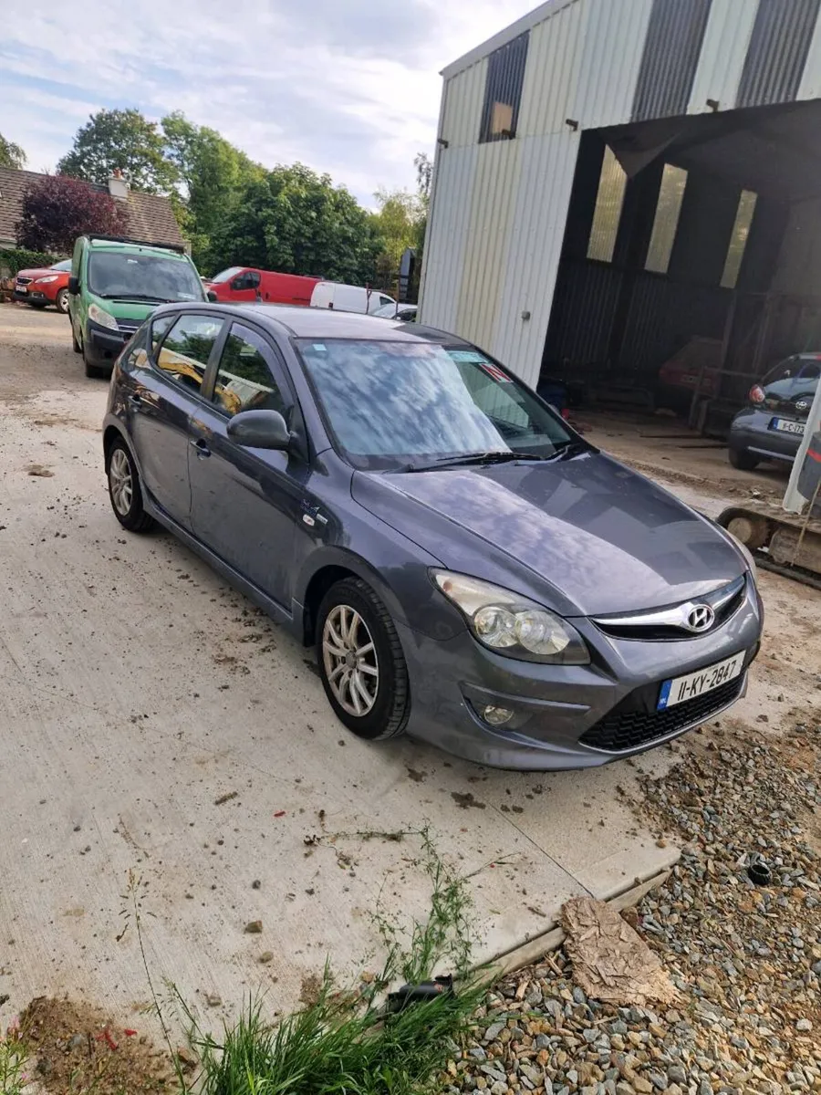 Car - Image 4