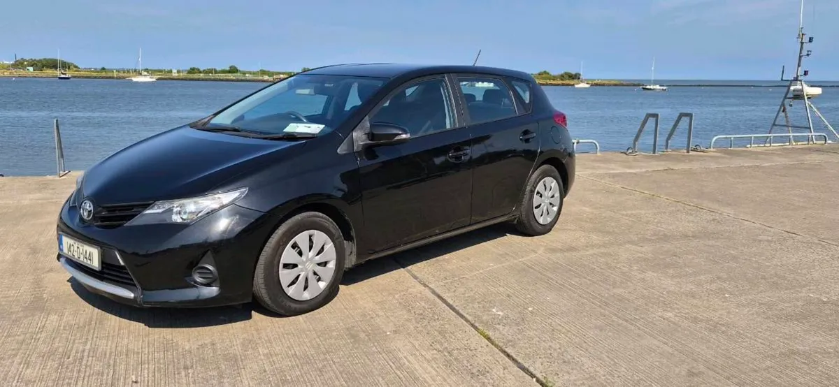 Toyota  Auris 1.4 D4D Fresh Nct 10/27 - Image 5