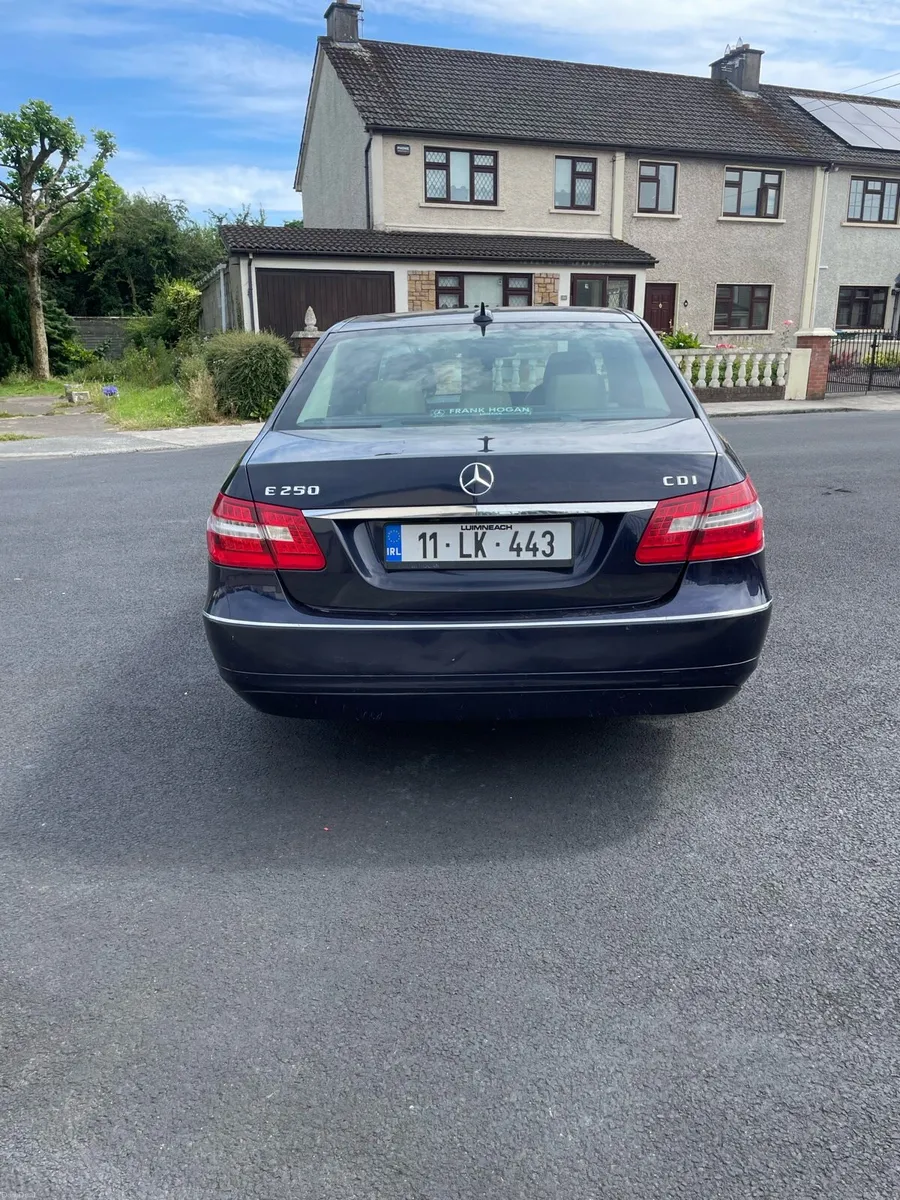 Mercedes e250 - Image 4