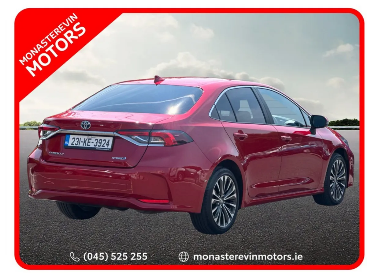 Toyota Corolla LUNA SPORT SALOON 4DR - Image 2