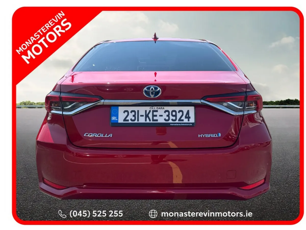 Toyota Corolla LUNA SPORT SALOON 4DR - Image 4