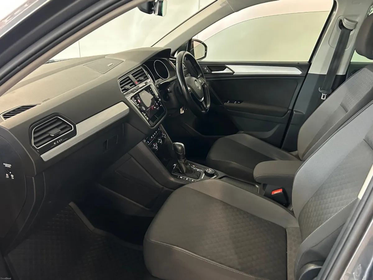 Volkswagen Tiguan 2.0 TDI MATCH 4MOTION 1 150PS 5D - Image 3
