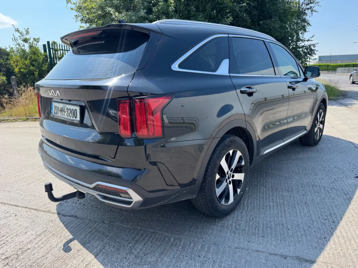 Kia Sorento K3 MY23 2WD 7S 5DR AUTO - Image 2