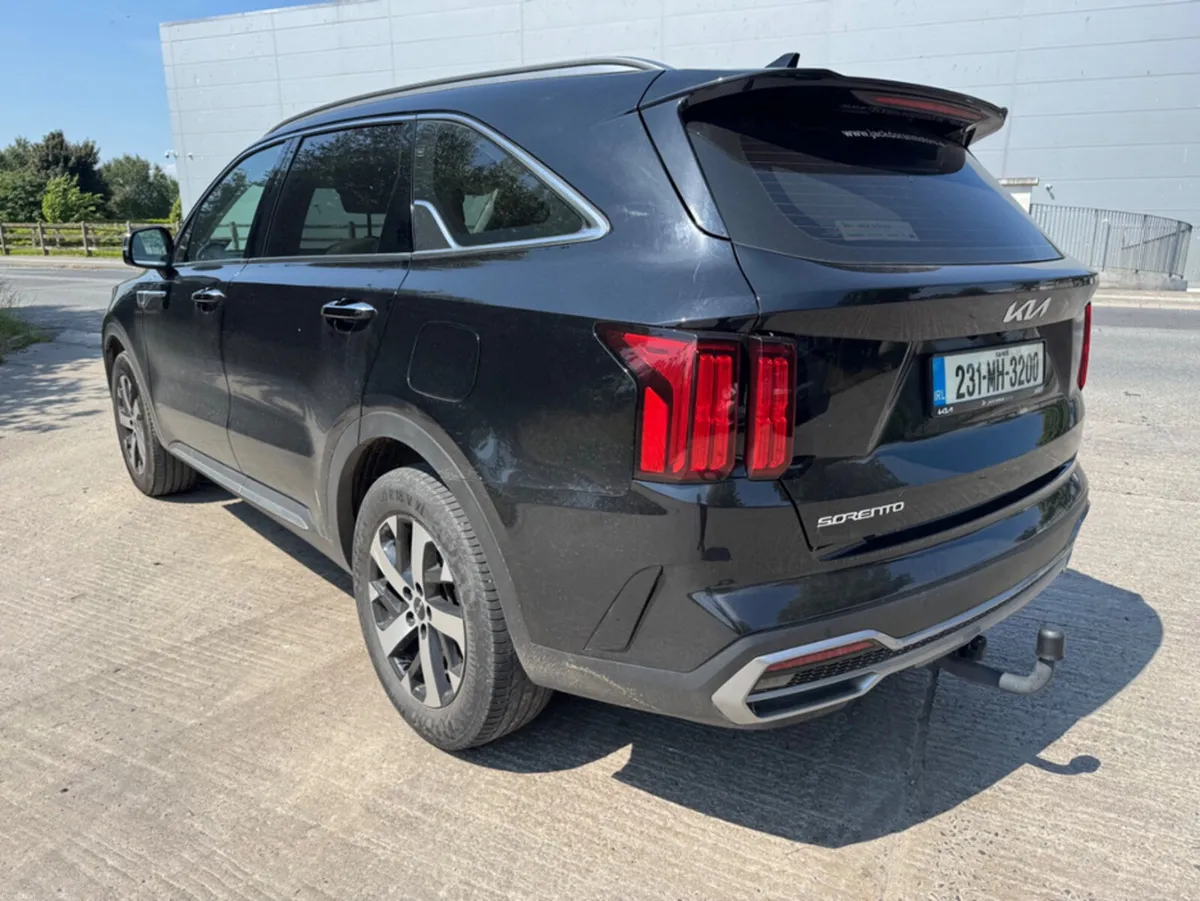 Kia Sorento K3 MY23 2WD 7S 5DR AUTO - Image 4