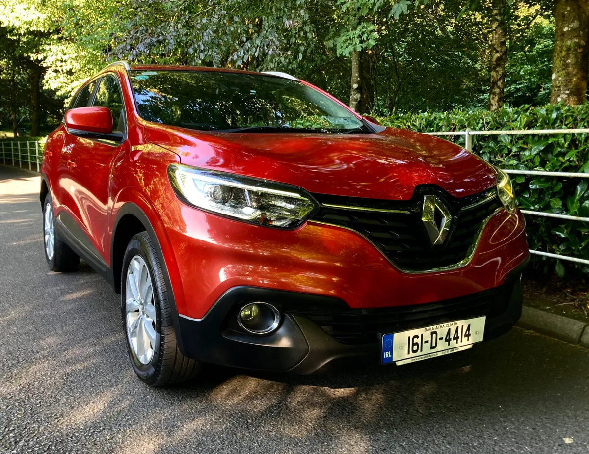 Renault Kadjar SUV Automatic 1.5dci Deluxe Edition - Image 2