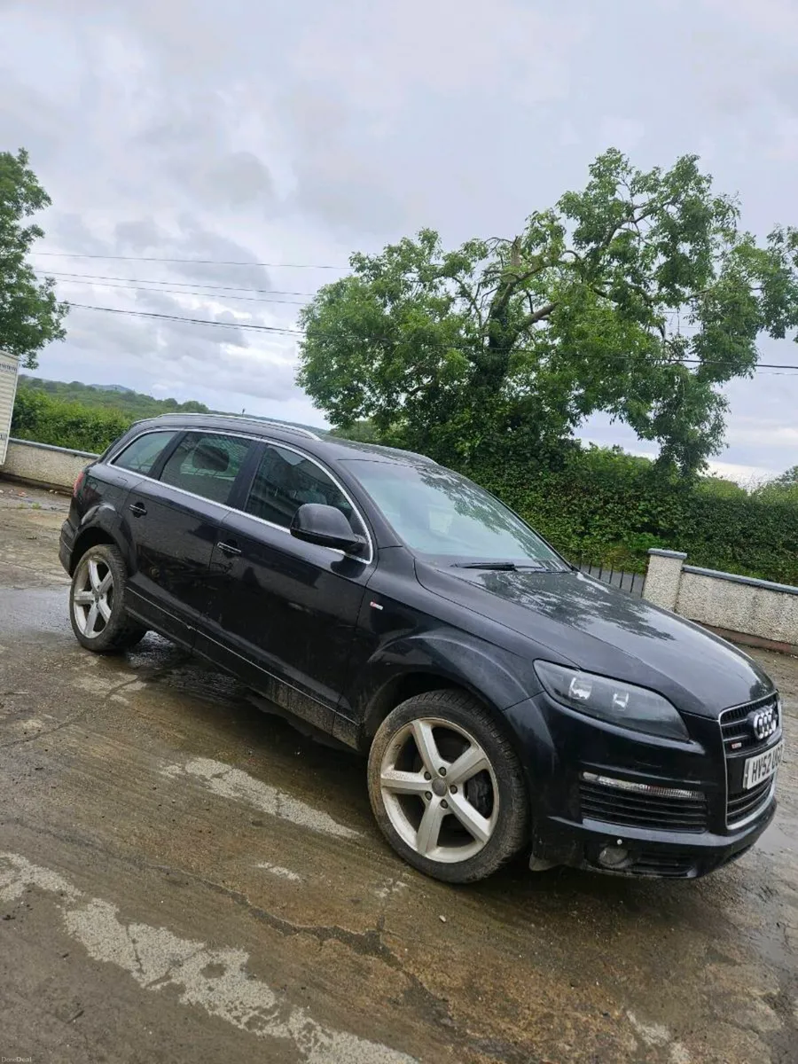 Two Audi q7 parts or repair - Image 4