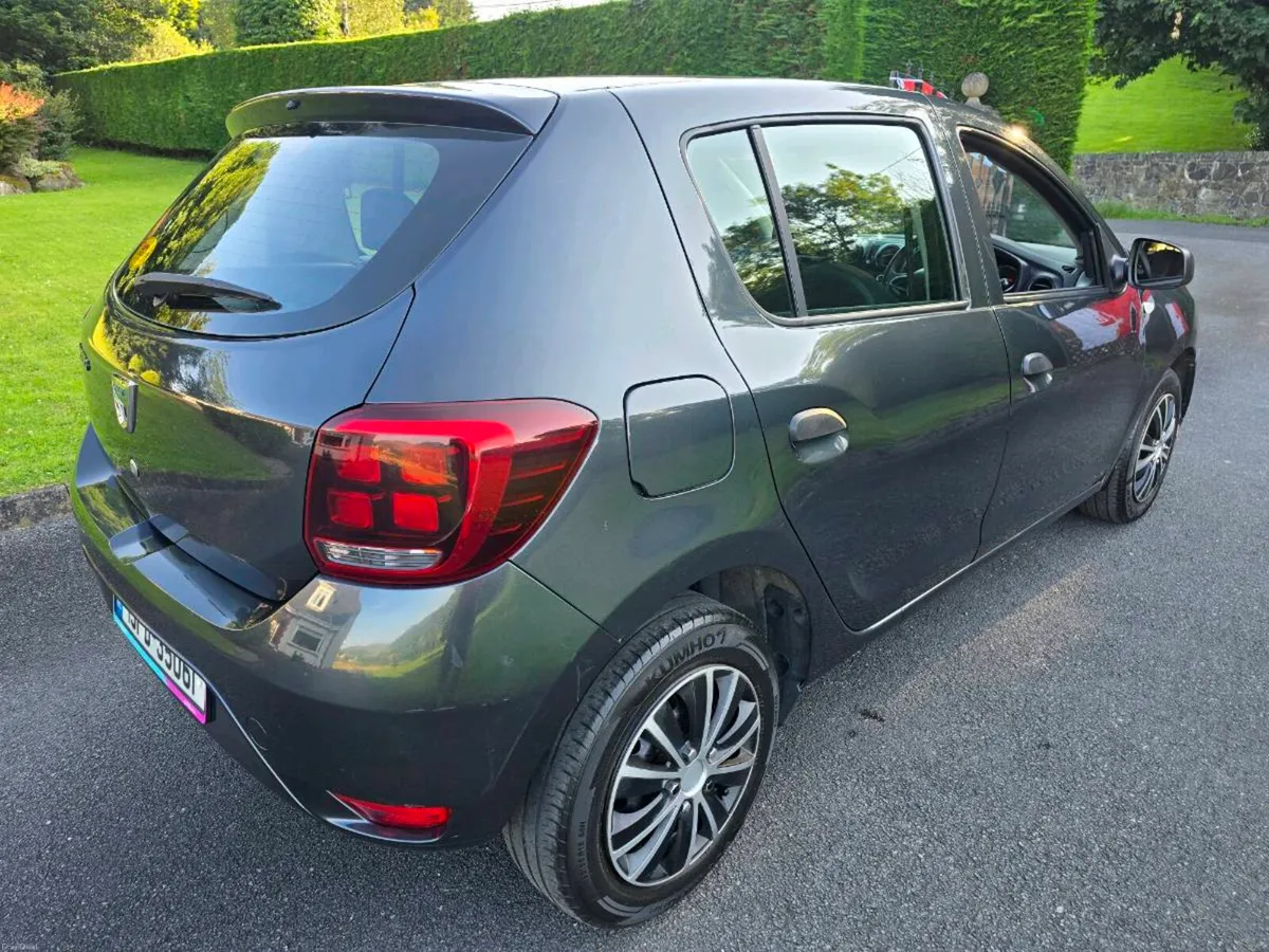 Dacia Sandero Low KM - Image 4