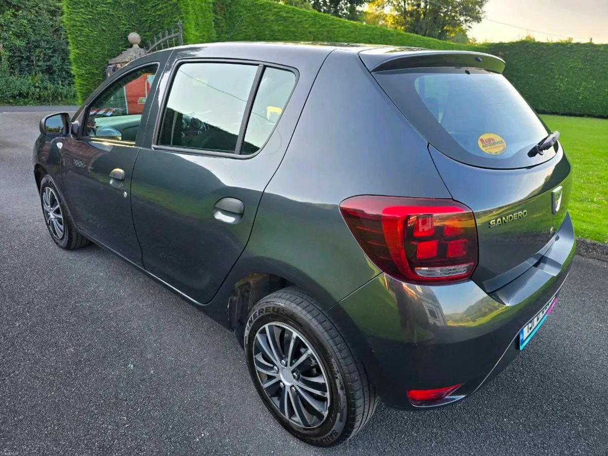 Dacia Sandero Low KM - Image 6