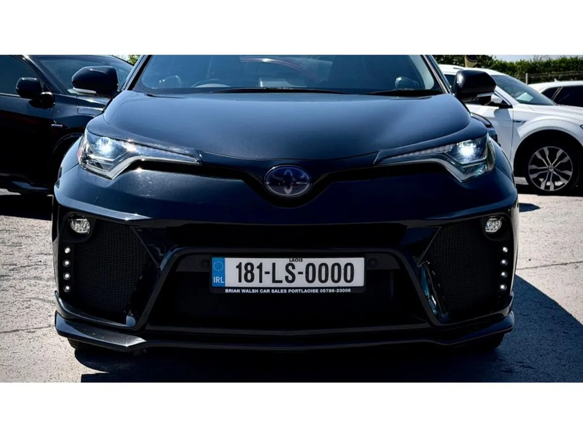 Toyota C-HR 182 G LEATHER SEATS - Image 3