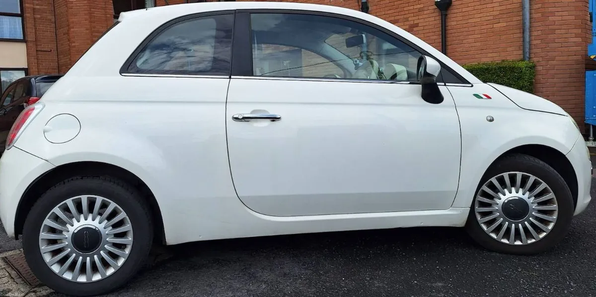 Low mileage Fiat 500 2008 - Image 3