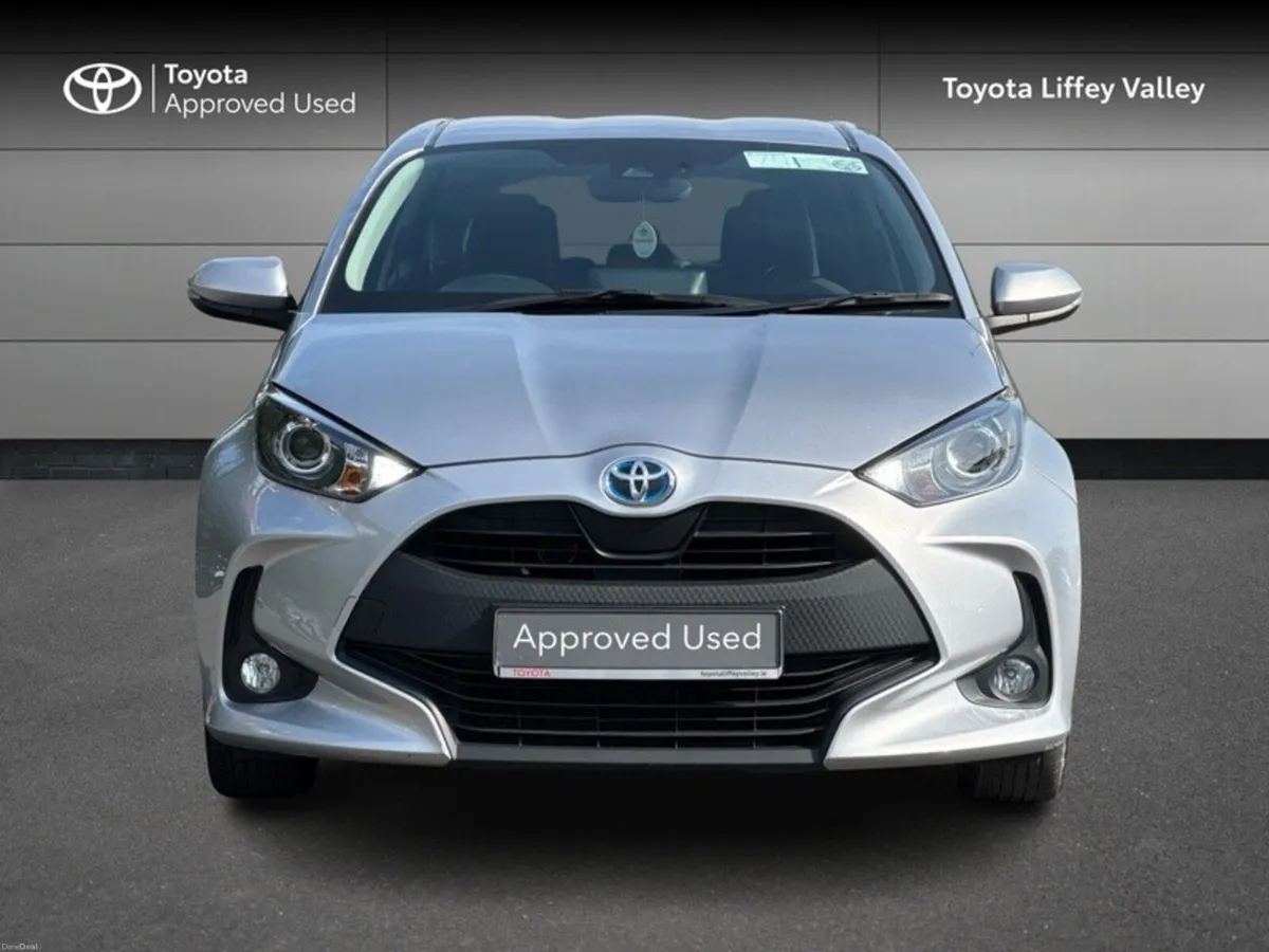Toyota Yaris YARIS HYBRID LUNA - Image 5