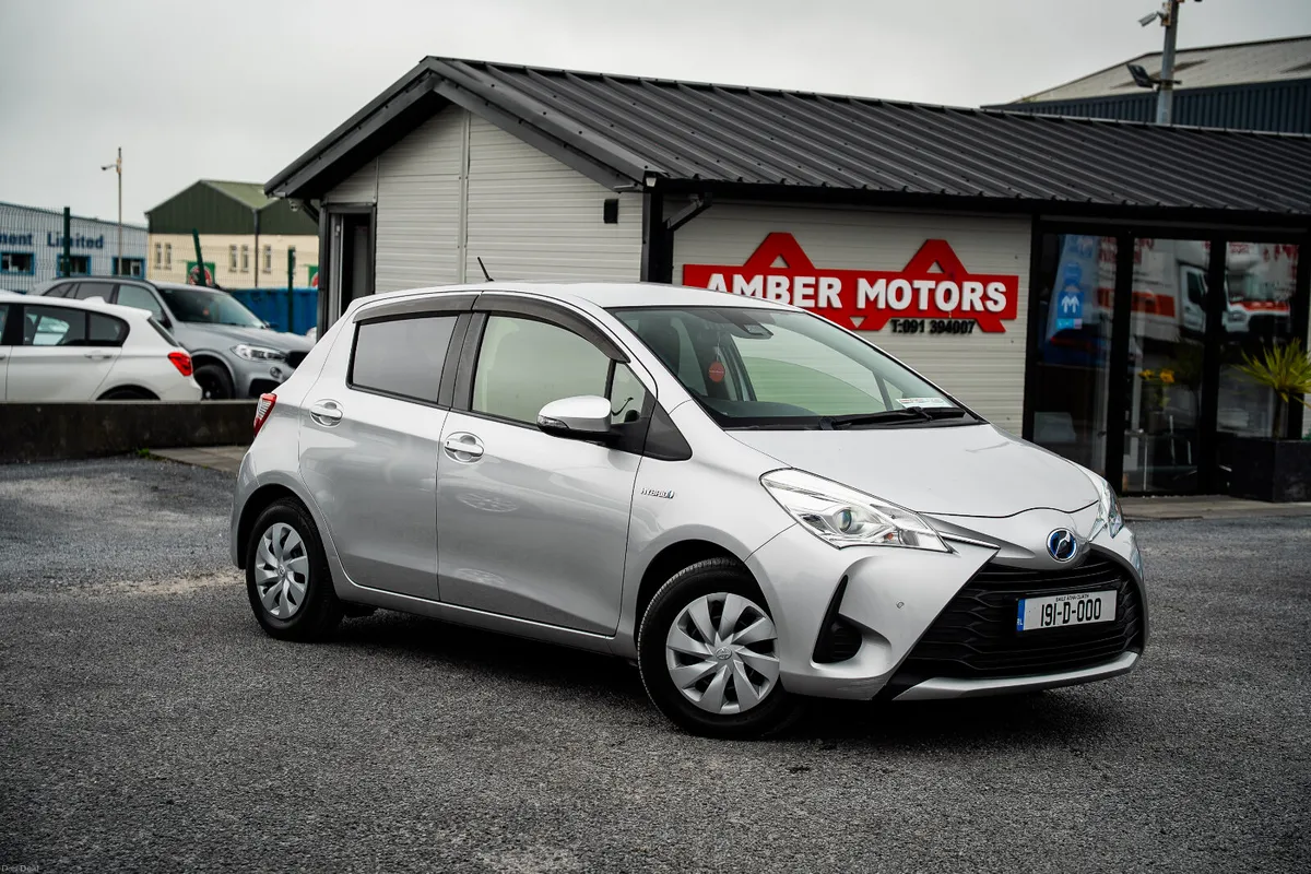 2019 TOYOTA YARIS VITZ HYBRID AUTO - Image 1