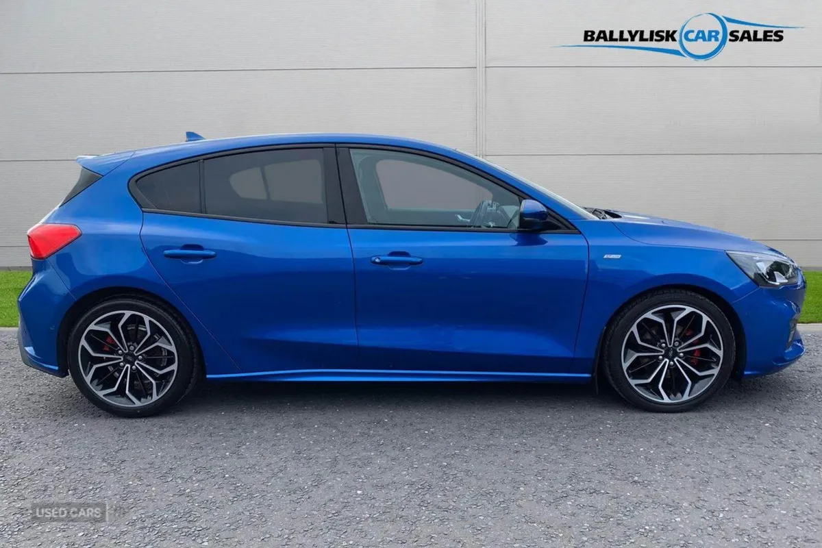Ford Focus 1.5 Tdci 120PS ST-Line X in Desert Isla - Image 3