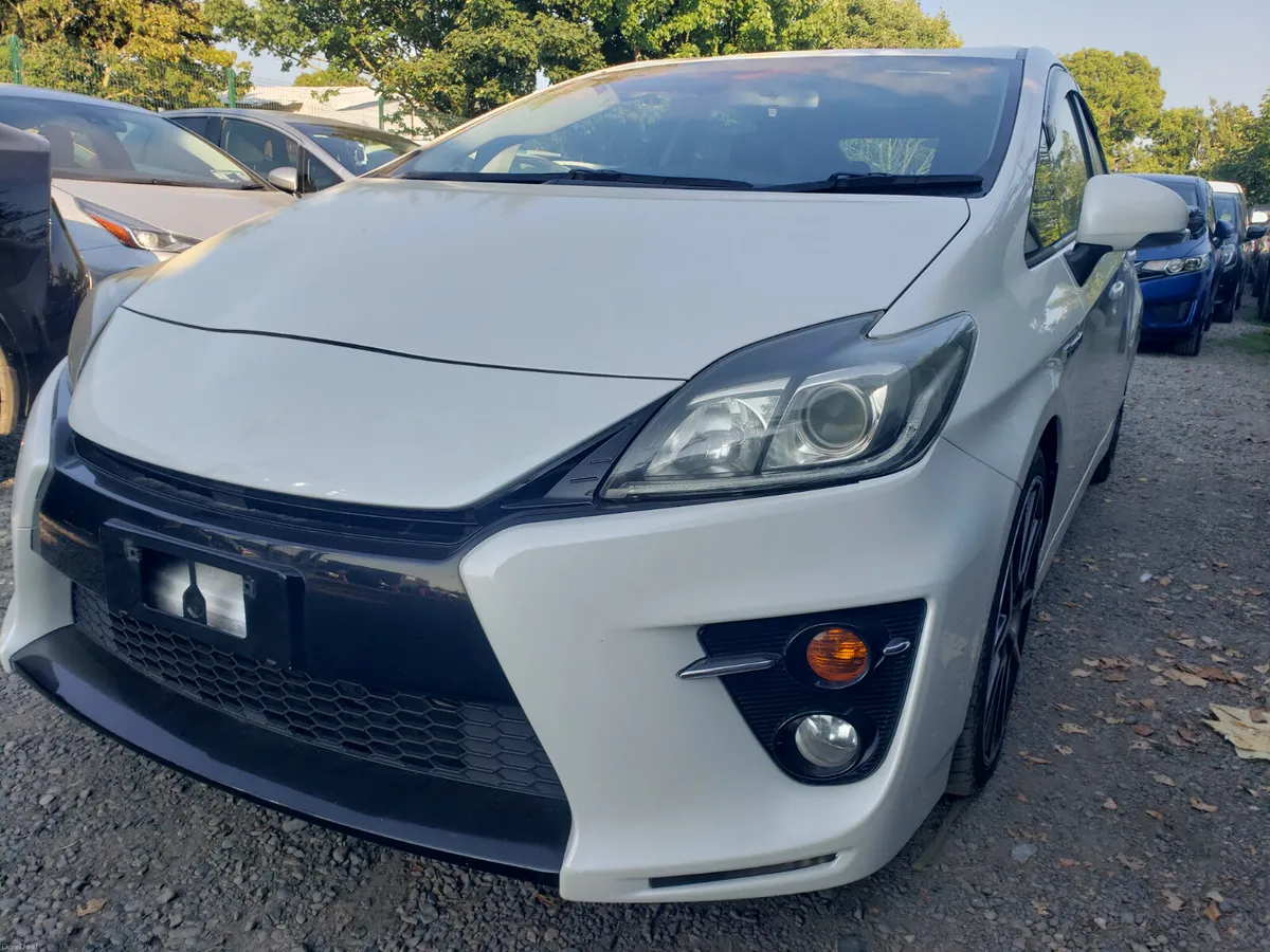 2015Gs  toyota prius hybrid - Image 1