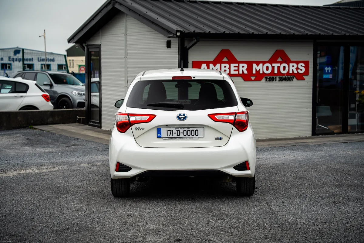 2017 Toyota Yaris Vitz Hybrid Automatic - Image 3