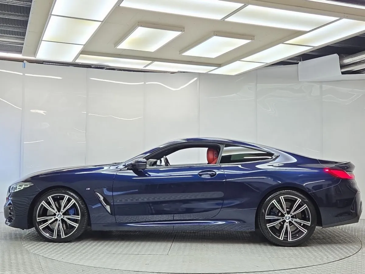 BMW 8-Series 840i M Sport Coupe 335BHP - Image 5