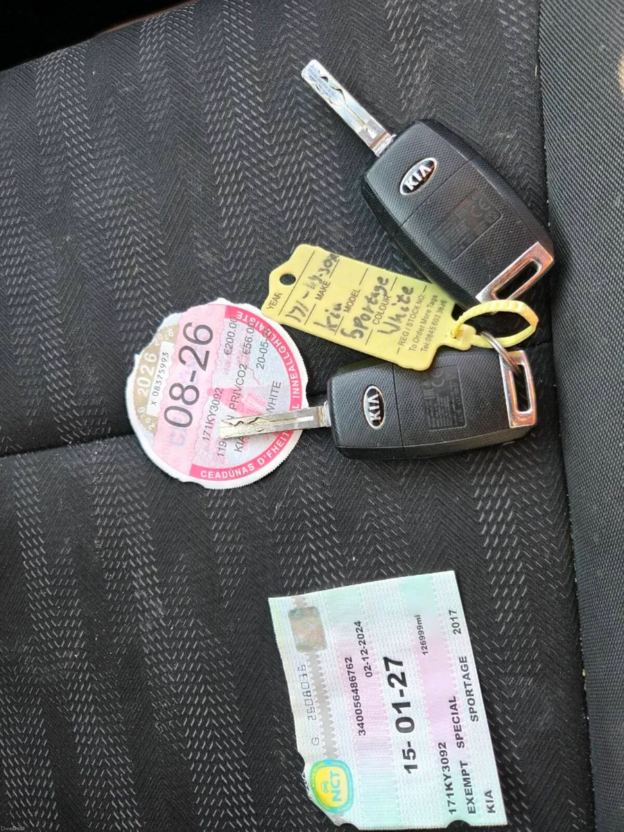 2017 KIA SPORTAGE NCT AND TAXED - Image 4