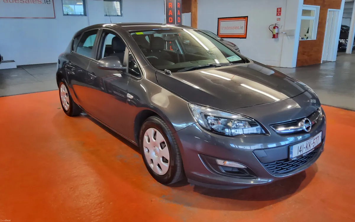 Opel Astra 2014 - Image 1