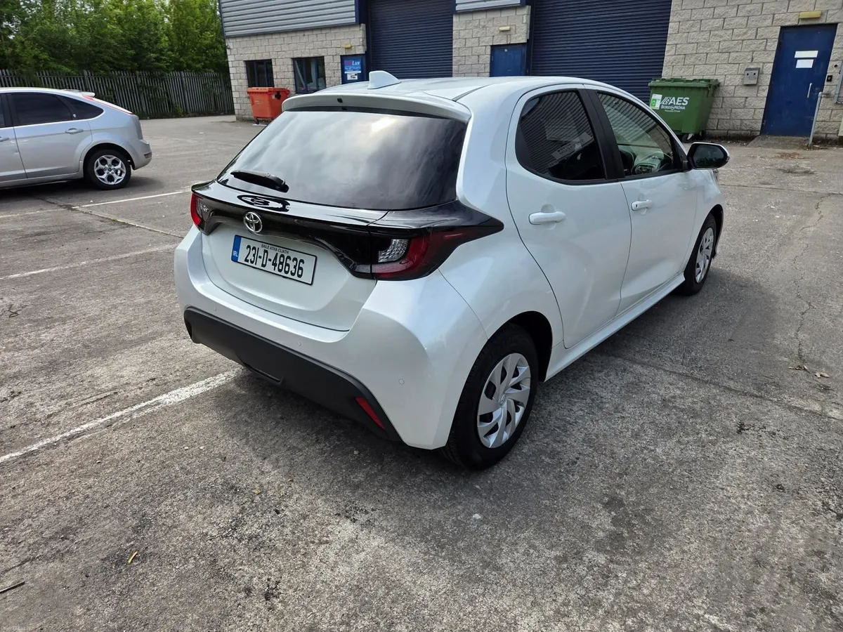 Toyota Yaris 2023 - Image 4