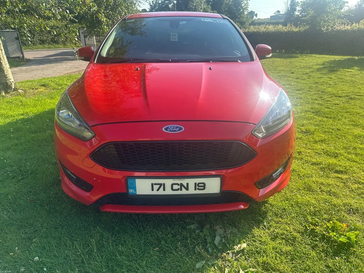 Ford Focus 2017 - Image 2