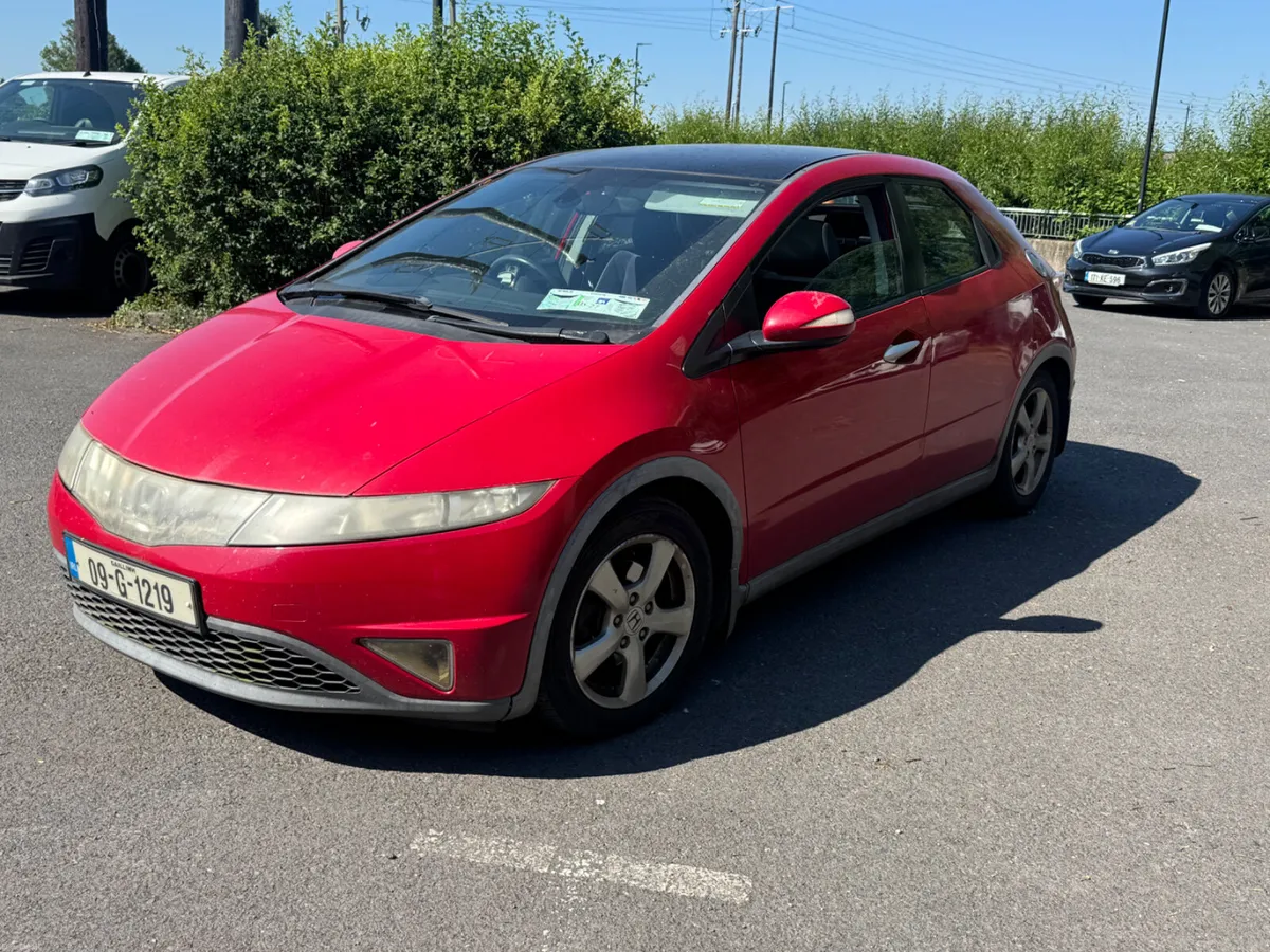 Honda Civic 2009 automatic - Image 3