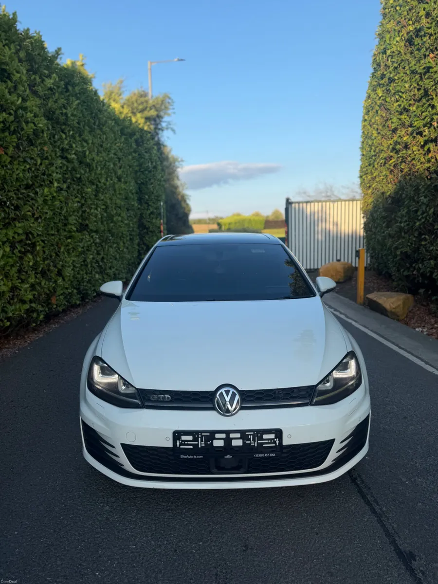2015 VOLKSWAGEN GOLF GTD DSG - Image 2