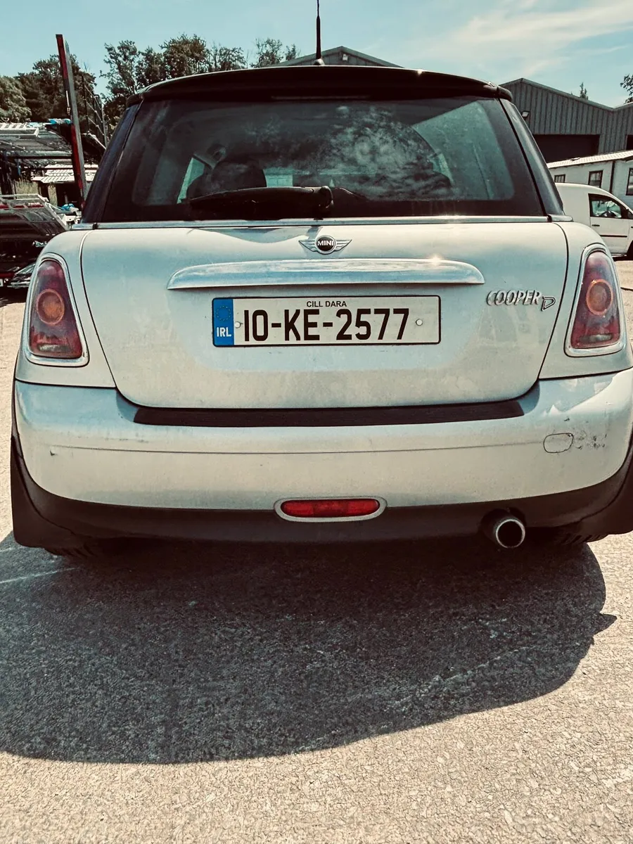 Mini Cooper 2010 - Image 2