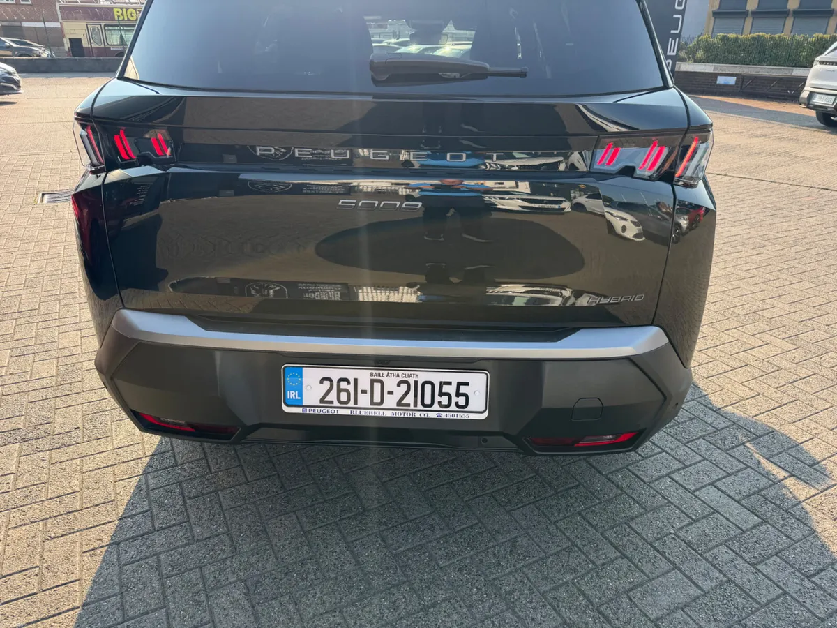 2026 Peugeot 5008 Allure Hybrid Demo - Image 5