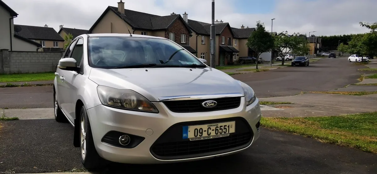 Ford Focus Zetec low kilometres - Image 1