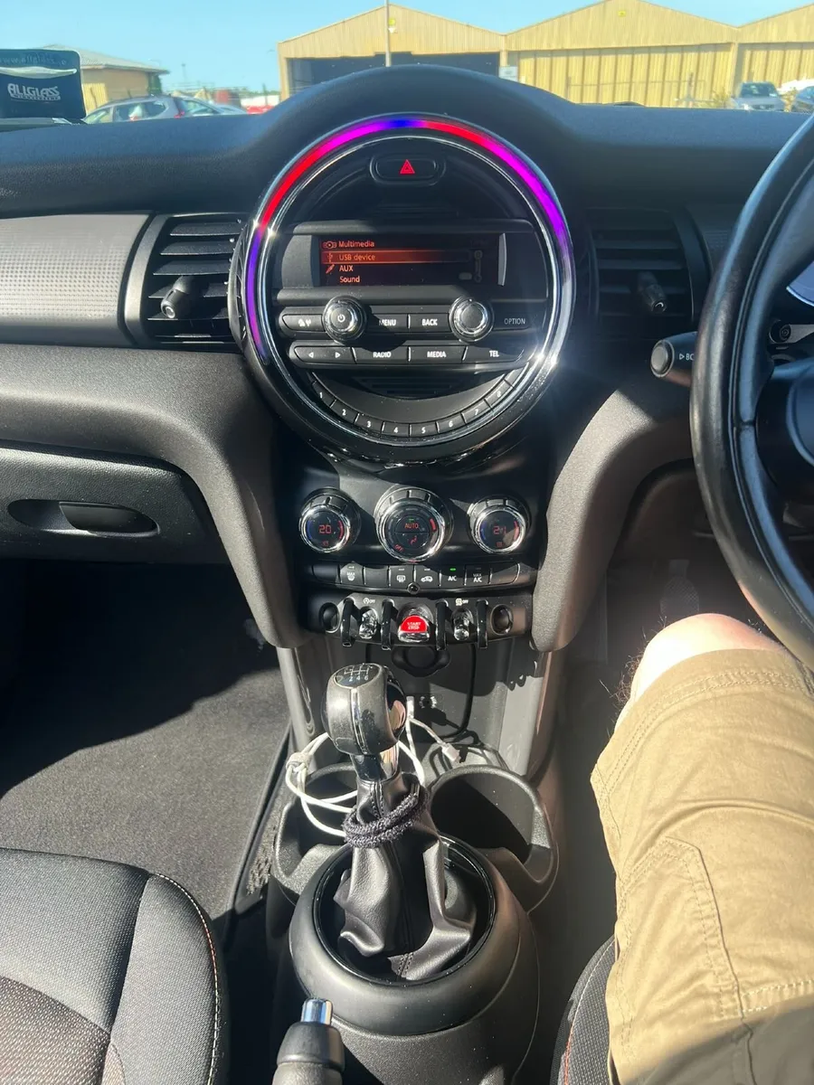 Mini Cooper 1.5 Petrol 2017 Manual 6-Spd - Image 3