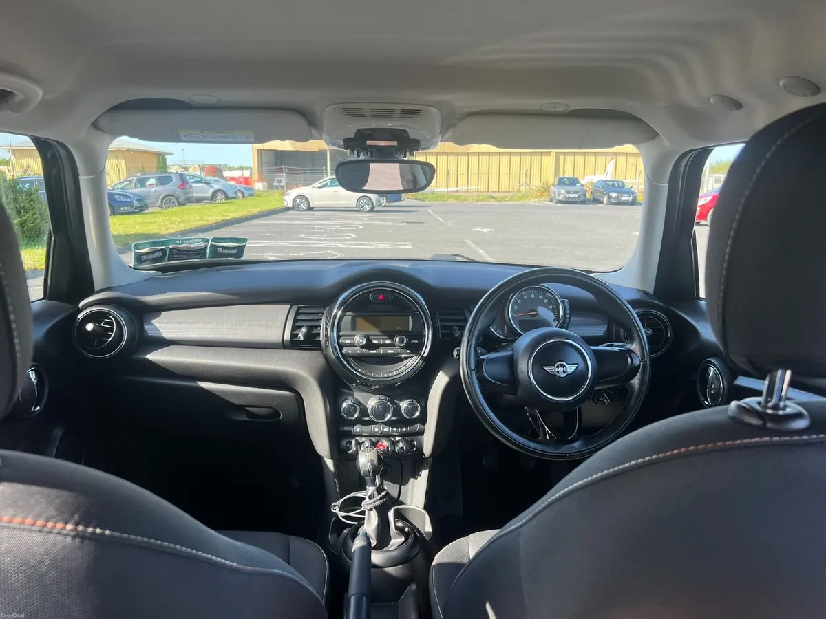 Mini Cooper 1.5 Petrol 2017 Manual 6-Spd - Image 6