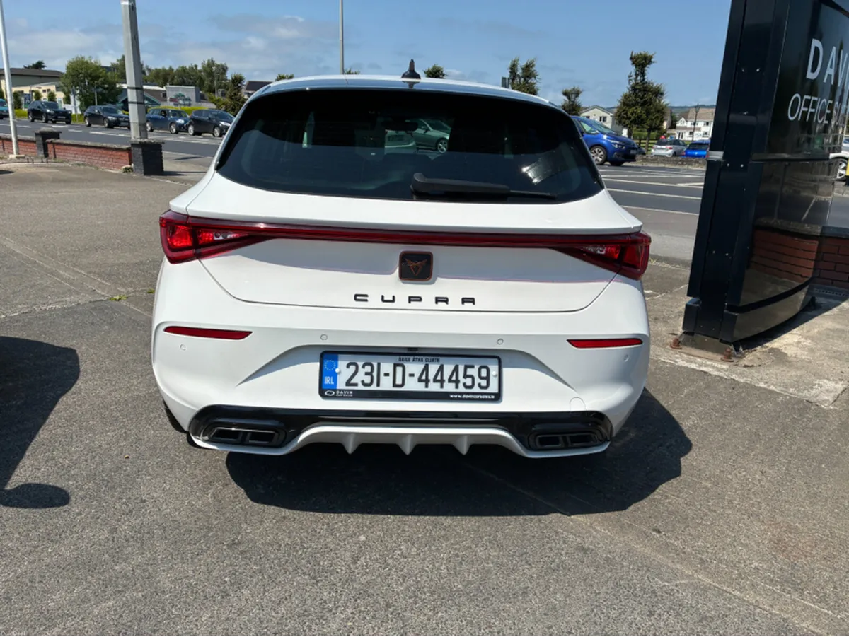 Cupra Leon 1.5 ETSI 150HP DSG 5DR AUTO - Image 4