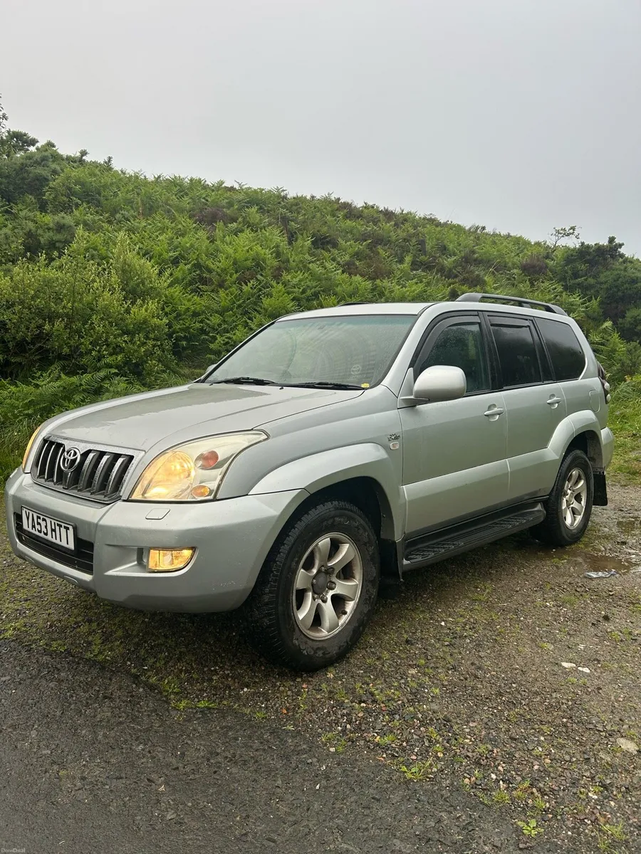 Toyota Land Cruiser lc5 - Image 2