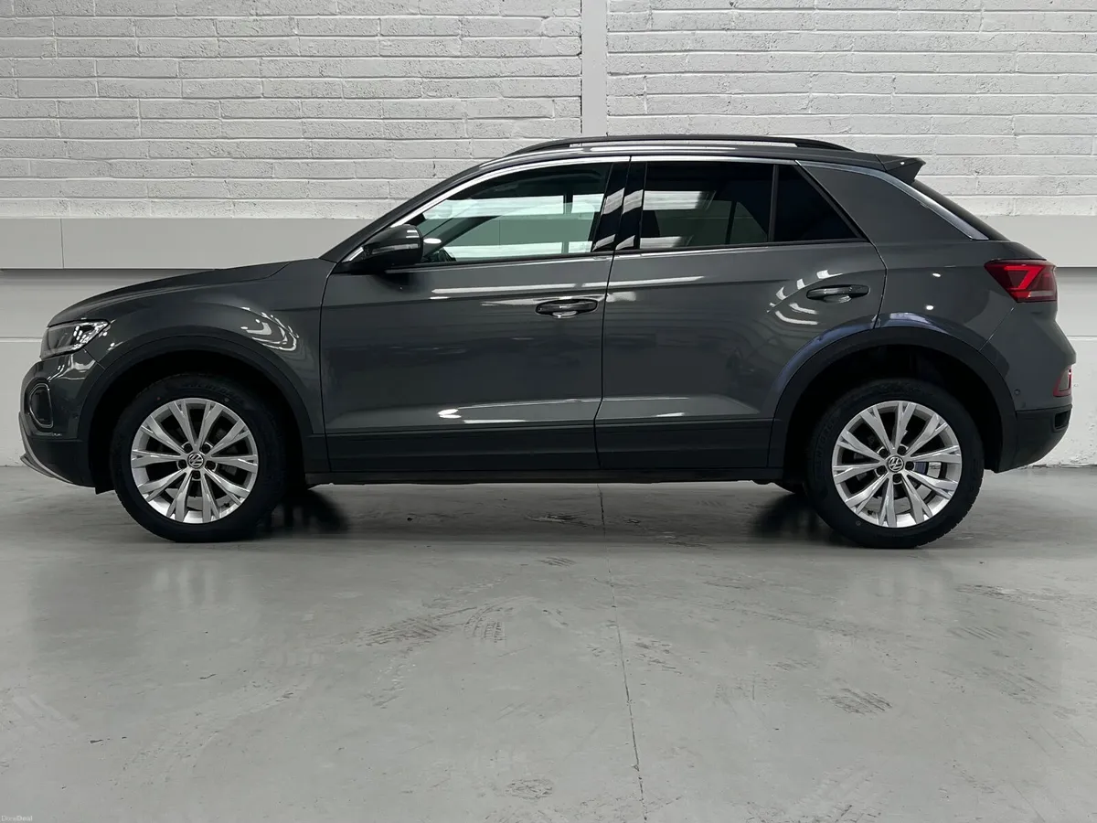 Volkswagen T-Roc Life 2.0TDI 116bhp 6 Speed Manual - Image 4