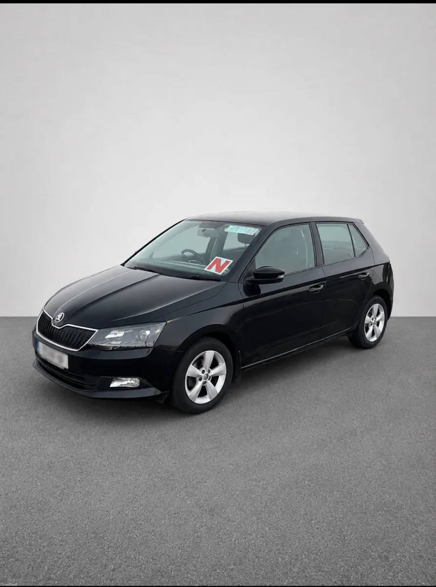 Black Skoda Fabia - Image 1