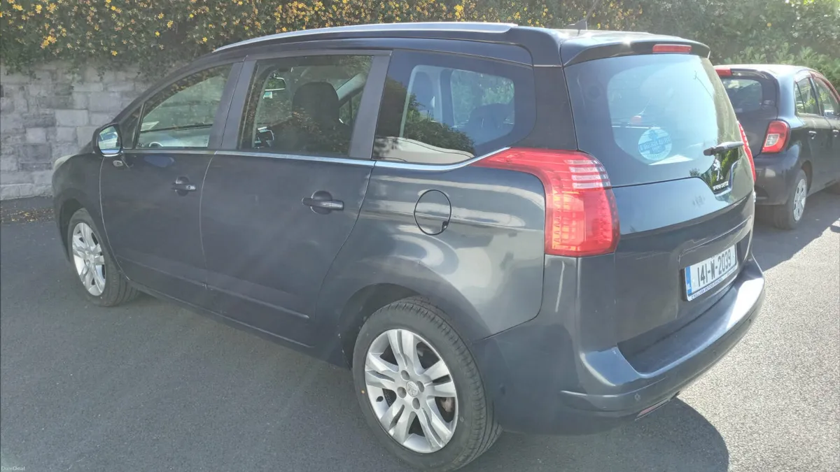 Peugeot 5008 /2014/ Manual/ 7 Seater - Image 5