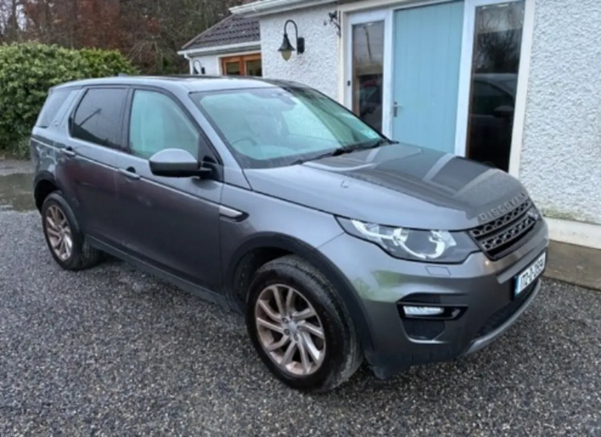 Land Rover Discovery - Image 1