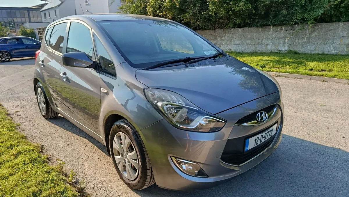Automatic Hyundai ix20, NCT, 1.6 petrol, 2 keys - Image 1