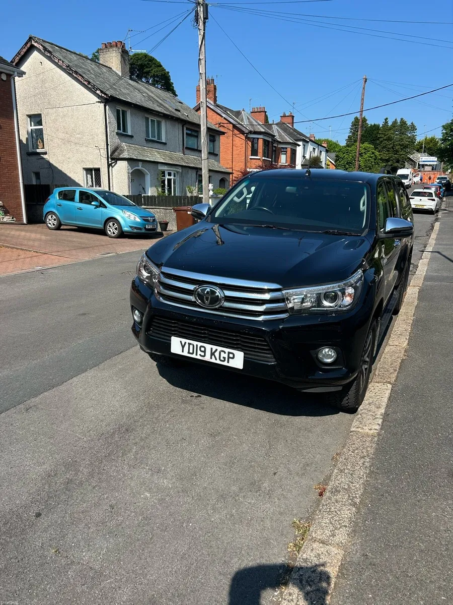 Toyota Hilux Invincible - Image 1