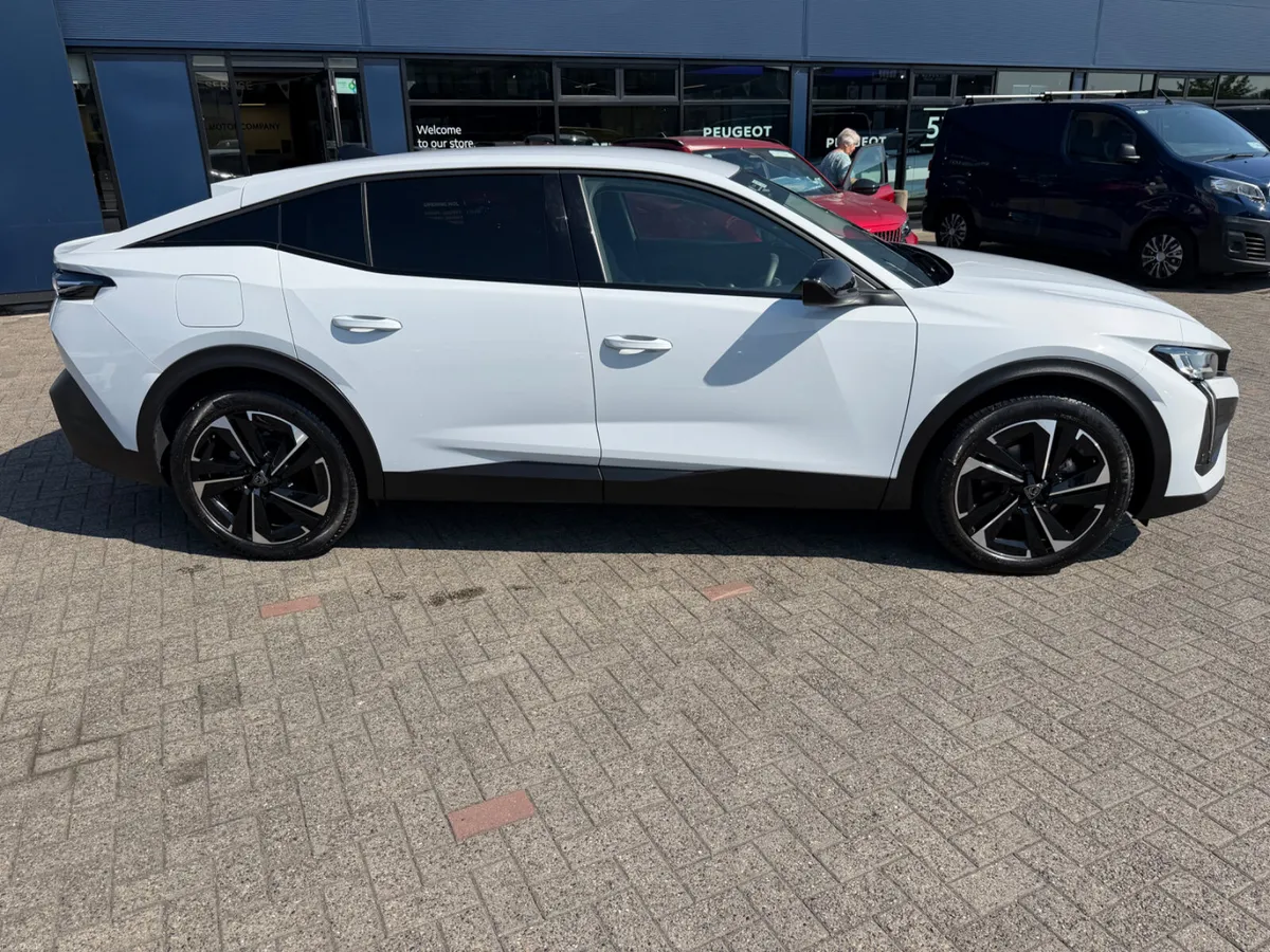 2023 Peugeot 408 Allure 1.2 - Image 3