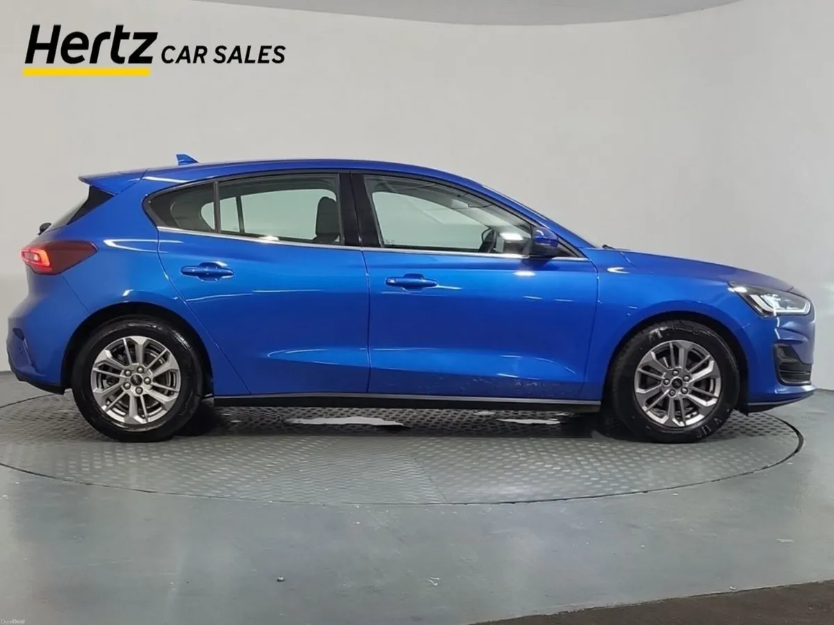 Ford Focus TITANIUM Petrol Manual - Image 4