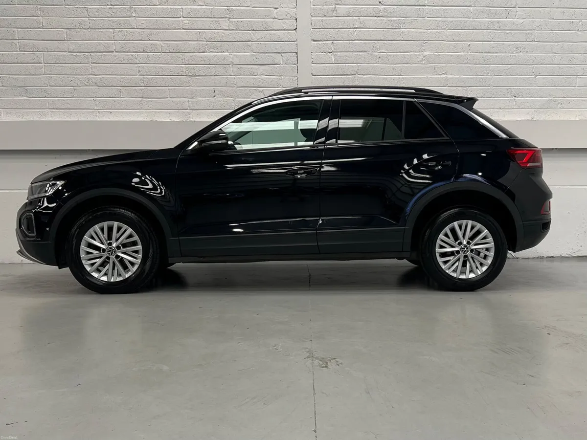 Volkswagen T-Roc Life 2.0TDI 116bhp 6 Speed Manual - Image 4